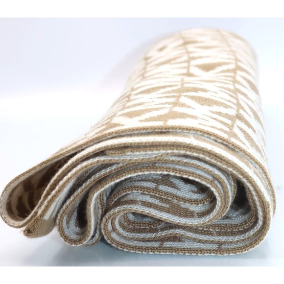 Michael Kors Monogram Scarf Beige & White Cozy Minimalist Aesthetic - Picture 3 of 6